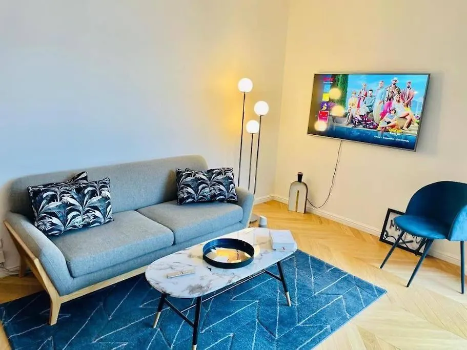 Central One Bedroom Apartment W Free Parking &Terrace 룩셈부르크 룩셈부르크